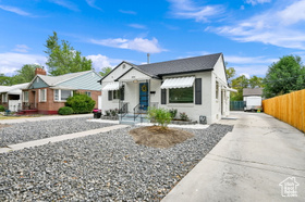 Photo 3 for 848 N Poinsettia Dr