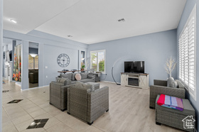 Photo 3 for 4326 S Ironwood Dr