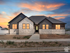 Photo 1 for 1080 E Lester Dr