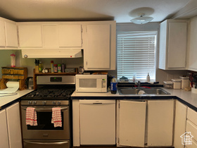 Photo 4 for 3860 Midland Dr #B32