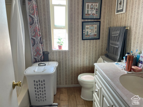 Photo 5 for 3860 Midland Dr #B32