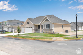 Photo 3 for 3198 S Blue Heron Dr #609