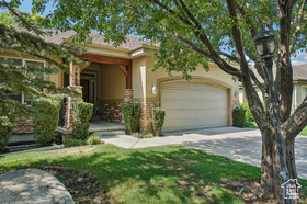 Photo 3 for 1909 W Golden Pond Way
