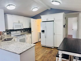 Photo 5 for 1360 N Dixie Downs Rd #24