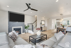 Photo 6 for 1472 W Cook Ln #164