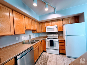 Photo 4 for 6900 S Florentine Way
