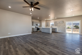 Photo 4 for 1140 S Independence Way