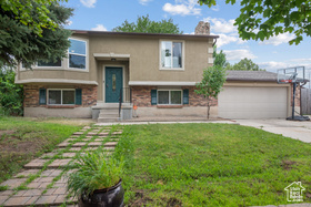 Photo 1 for 3305 W Kingsbrook Ave
