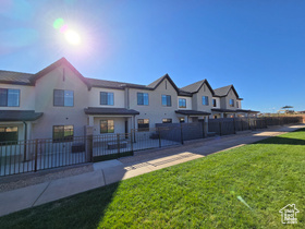 Photo 4 for 1706 S Ripple Rock Dr #3170