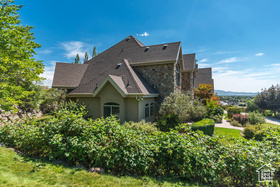 Photo 4 for 925 S Healey Ct