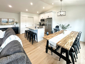 Photo 6 for 379 N Sunrise Dr