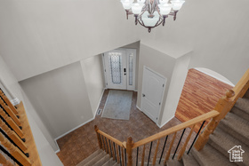 Photo 5 for 909 E Rosebud Ct