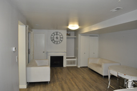 Photo 6 for 1633 N Woodland Dr