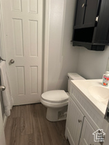 Photo 4 for 1633 N Woodland Dr