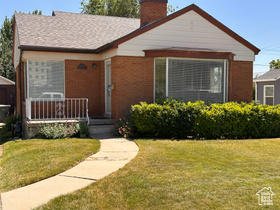 Photo 2 for 1920 E Sunnyside Ave