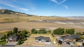 Photo 2 for 13945 N Willow Creek Dr