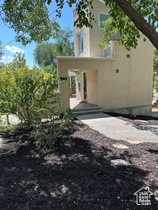 Photo 2 for 583 N Westcapitol St