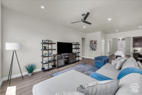 Photo 3 for 635 S Taylor Creek Dr