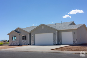Photo 3 for 4961 N Winchester Dr