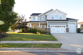 Photo 2 for 2182 W Evergreen Way #143