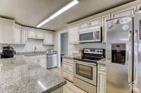 Photo 2 for 3342 S Lynnbrook Dr