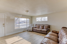 Photo 6 for 3342 S Lynnbrook Dr