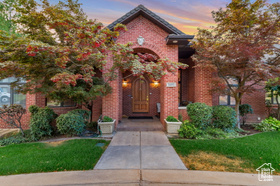 Photo 2 for 1681 E Lakeview Way
