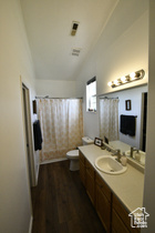 Photo 3 for 433 N Kent Dr