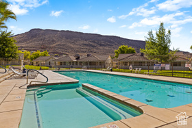 Photo 4 for 275 S Valley View Dr #J202