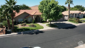 Photo 3 for 1118 E Lizzie Ln