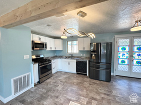 Photo 3 for 463 N 200 West