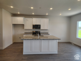 Photo 3 for 2065 N Loxley Dr