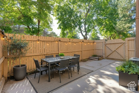 Photo 3 for 618 E Cobblestone Ln