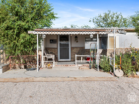 Photo 3 for 1040 W Center St