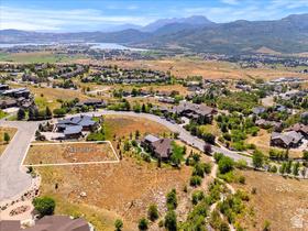 3717 N Red Hawk Cir MLS #2105032