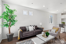 Photo 3 for 126 N Riverside Dr #108