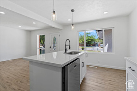 Photo 5 for 3935 S Luetta Dr