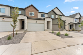 Photo 3 for 4804 S Alder Dr #116