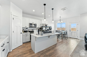 Photo 6 for 4804 S Alder Dr #116