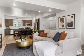 Photo 3 for 2332 W Leigh Ln #L48
