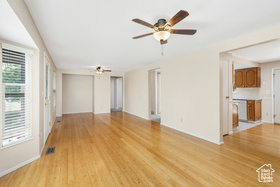 Photo 4 for 659 E Pioneer Rd