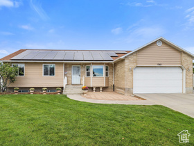 Photo 1 for 1360 W Quail Ridge Cir