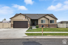 Photo 3 for 609 N 130 East