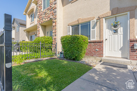 Photo 4 for 514 W 1490 North #102