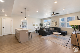 Photo 3 for 961 W Akoya Pearl St #202