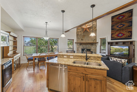 Photo 6 for 1945 Paddington Dr