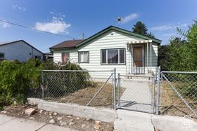 Photo 3 for 54 S Hale St