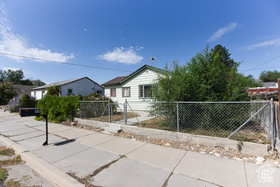 Photo 4 for 54 S Hale St