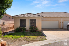 Photo 2 for 2056 E Middleton Dr #9