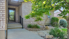 Photo 3 for 14 Shadow Mountain Dr